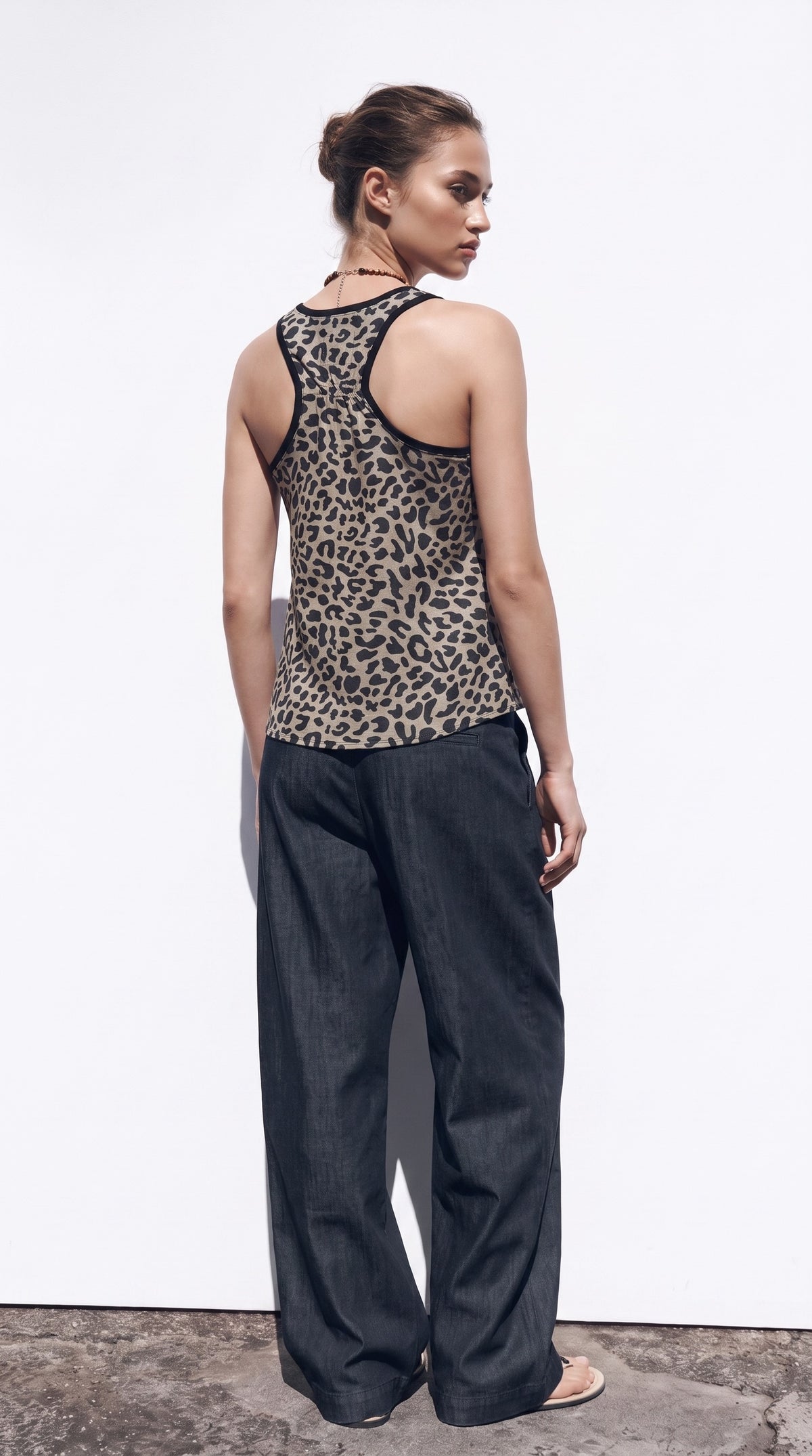 Gia Tank